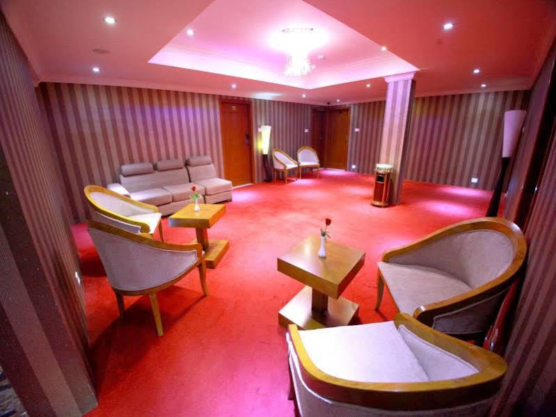 Hotel Sea Pearl Kollam Buitenkant foto